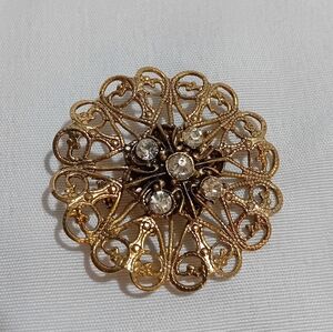 Vintage Gold Filigree Brooch with Crystals
